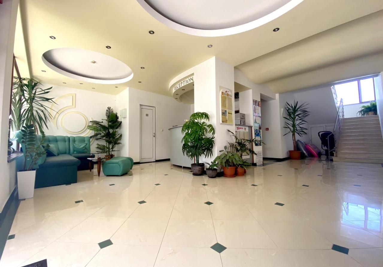 Hotel Opal